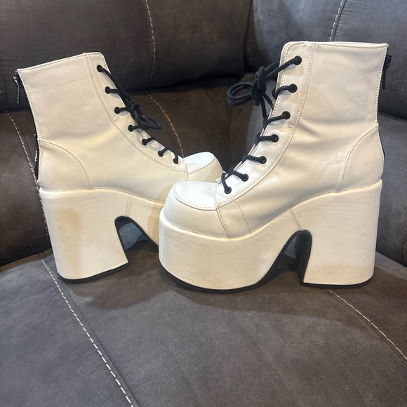 Demonia CAMEL-203 White Platform Boots – Size 8.5 – Goth Rave Cyber Y2K Punk Alt - Picture 1 of 11